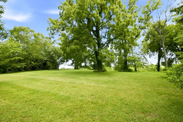 2425 Allisona Rd, Eagleville, TN 37060