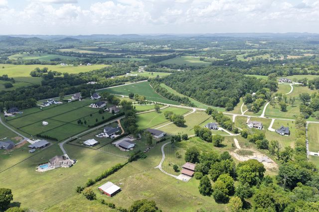 2425 Allisona Rd, Eagleville, TN 37060