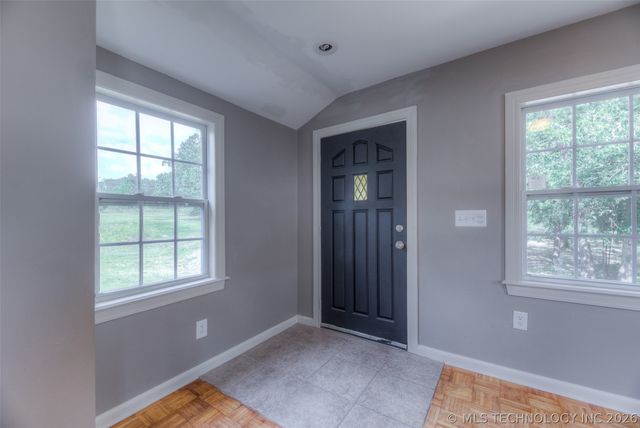 4912 S 165th West Avenue, Sand Springs, OK 74063