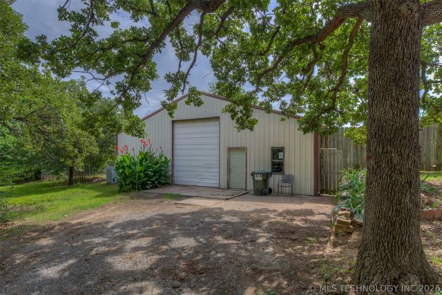 4912 S 165th West Avenue, Sand Springs, OK 74063