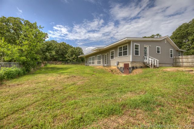 4912 S 165th West Avenue, Sand Springs, OK 74063