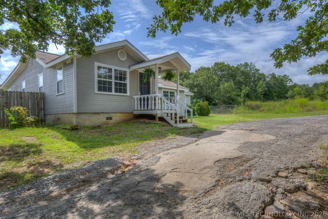 4912 S 165th West Avenue, Sand Springs, OK 74063