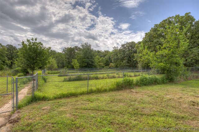 4912 S 165th West Avenue, Sand Springs, OK 74063