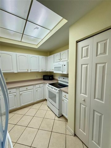 3730 CADBURY CIRCLE 528, Venice, FL 34293