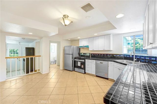 14323 Califa, Sherman Oaks, CA 91401
