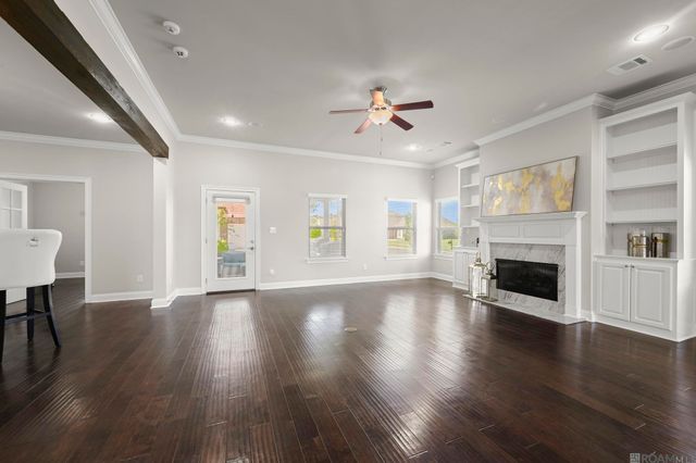 3805 Kingsbarns Dr, Zachary, LA 70791