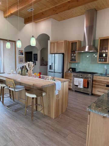 176 Principe De Paz, Santa Fe, NM 87508