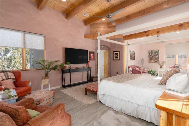 176 Principe De Paz, Santa Fe, NM 87508