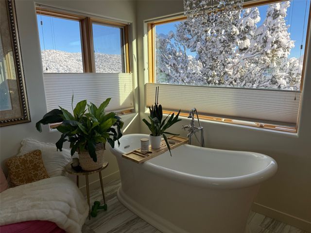 176 Principe De Paz, Santa Fe, NM 87508