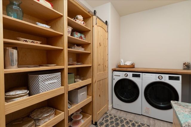 176 Principe De Paz, Santa Fe, NM 87508