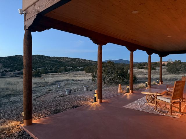 176 Principe De Paz, Santa Fe, NM 87508