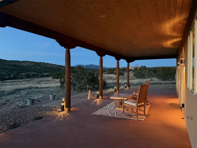 176 Principe De Paz, Santa Fe, NM 87508