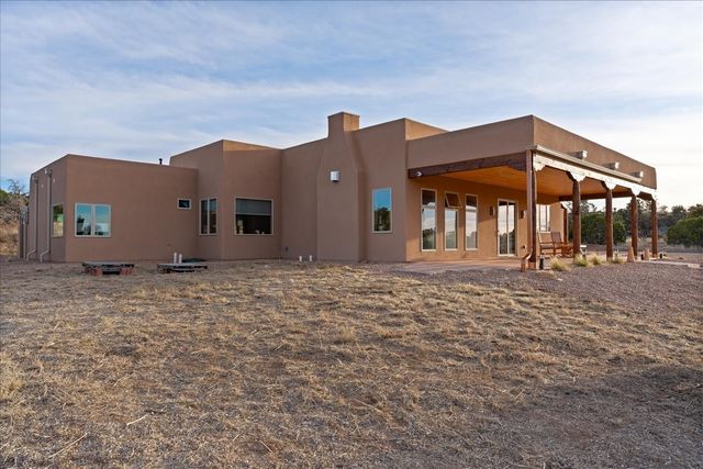 176 Principe De Paz, Santa Fe, NM 87508