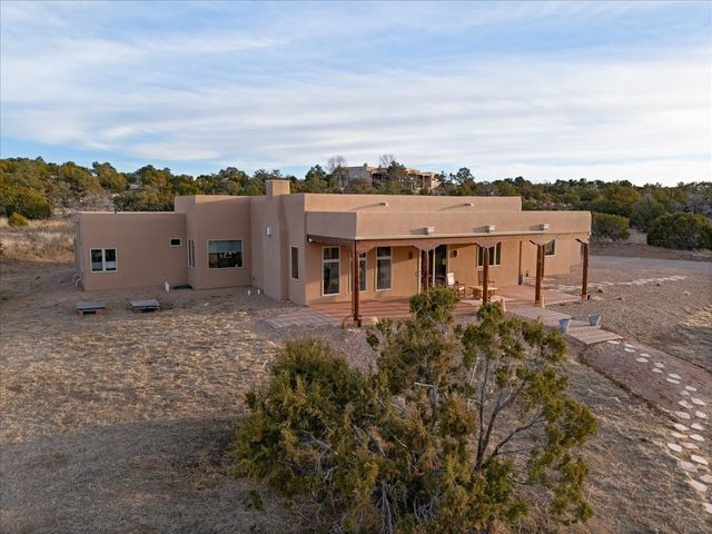 176 Principe De Paz, Santa Fe, NM 87508