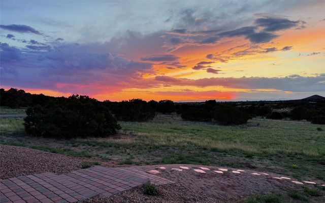 176 Principe De Paz, Santa Fe, NM 87508