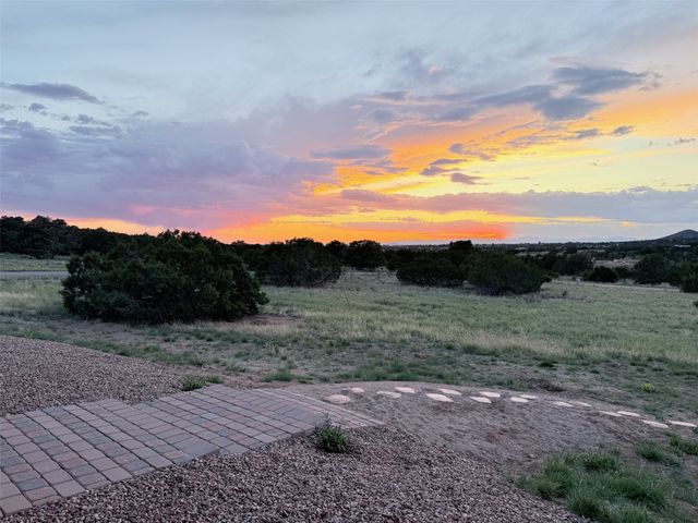 176 Principe De Paz, Santa Fe, NM 87508