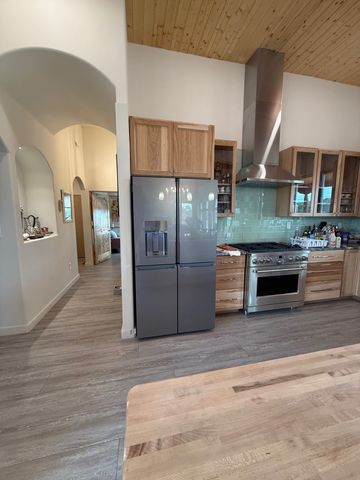 176 Principe De Paz, Santa Fe, NM 87508