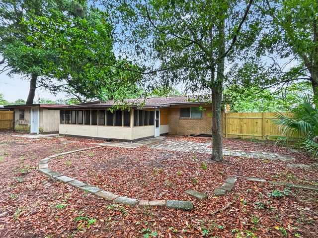 122 JAMESTOWN Avenue, Fort Walton Beach, FL 32547