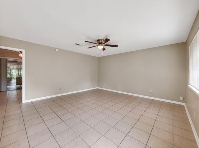 122 JAMESTOWN Avenue, Fort Walton Beach, FL 32547