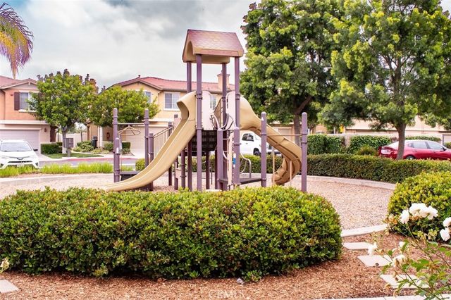 33634 Emerson B, Temecula, CA 92592