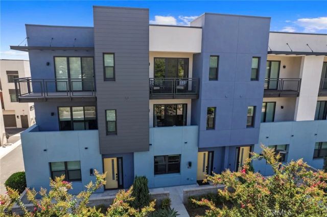 422 W Central, Brea, CA 92821