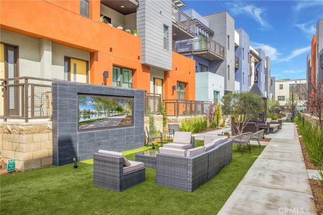 422 W Central, Brea, CA 92821