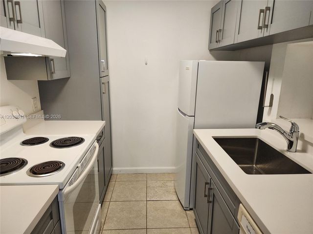 4401 W Mcnab Road 16, Pompano Beach, FL 33069