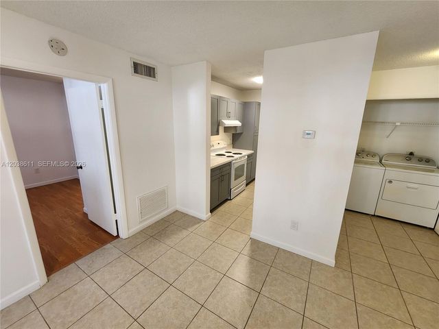4401 W Mcnab Road 16, Pompano Beach, FL 33069