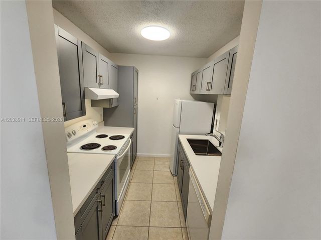 4401 W Mcnab Road 16, Pompano Beach, FL 33069