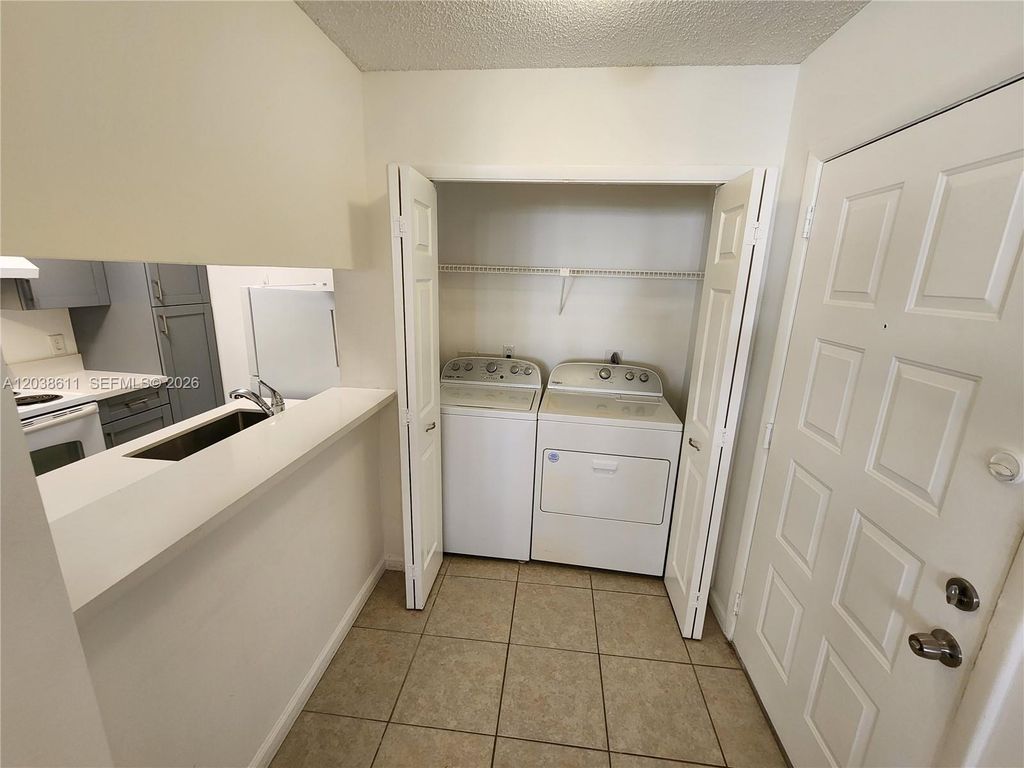 4401 W Mcnab Road 16, Pompano Beach, FL 33069
