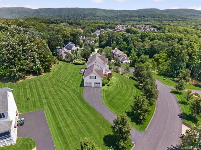 8 Alloway Crescent, Highland Mills, NY 10930