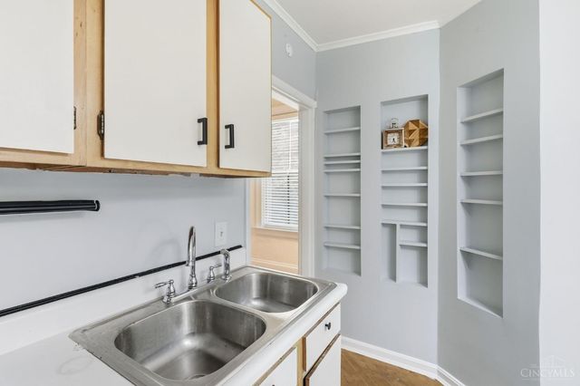 2213 Victor Street, Cincinnati, OH 45219