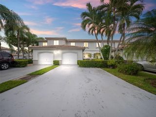 7486 SW 162nd Ct, Miami, FL 33193