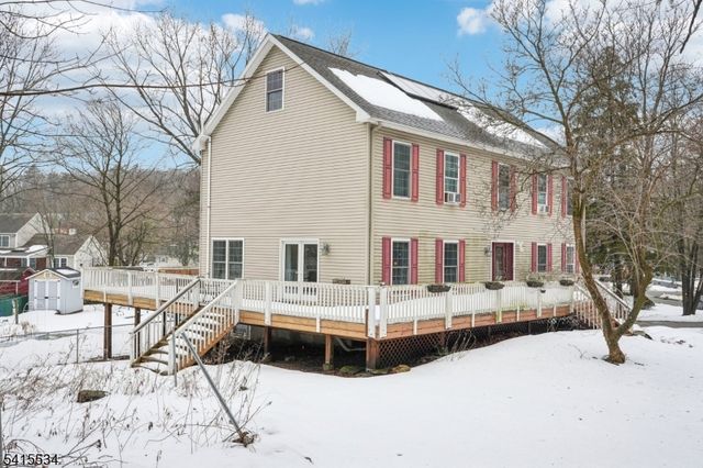 14 Sweetman Ln, West Milford Twp., NJ 07480