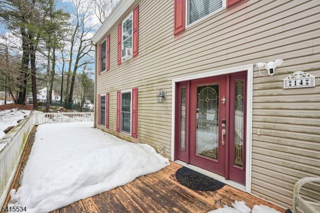 14 Sweetman Ln, West Milford Twp., NJ 07480