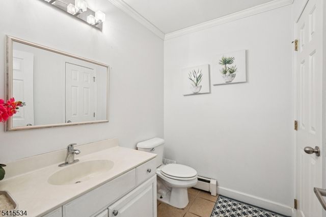 14 Sweetman Ln, West Milford Twp., NJ 07480