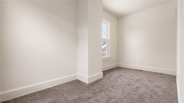 1155 Roosevelt Avenue, Zanesville, OH 43701