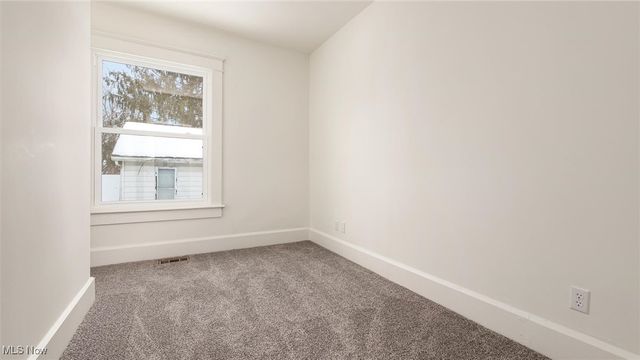 1155 Roosevelt Avenue, Zanesville, OH 43701