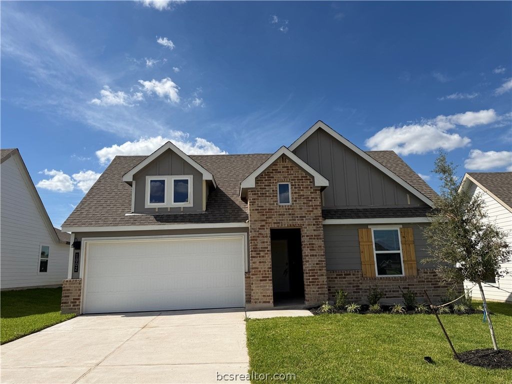 1002 Legrand Street, Brenham, TX 77833 — exterior