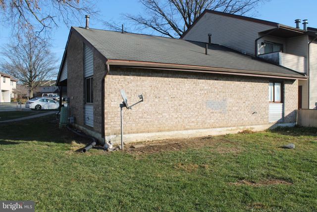 347 GREENLAND DR, Lancaster, PA 17602