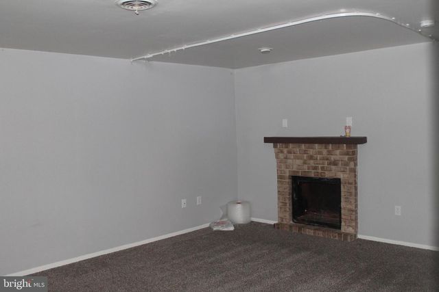 347 GREENLAND DR, Lancaster, PA 17602