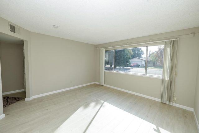 1513 Cabrillo Ct, Modesto, CA 95355