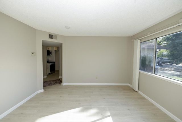 1513 Cabrillo Ct, Modesto, CA 95355