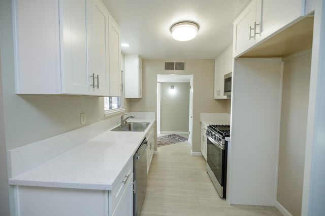 1513 Cabrillo Ct, Modesto, CA 95355