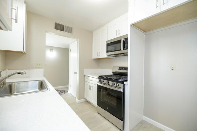 1513 Cabrillo Ct, Modesto, CA 95355