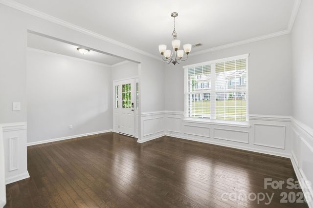 8123 Cornhill Avenue, Charlotte, NC 28277