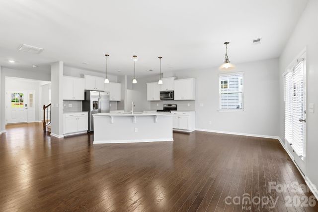 8123 Cornhill Avenue, Charlotte, NC 28277