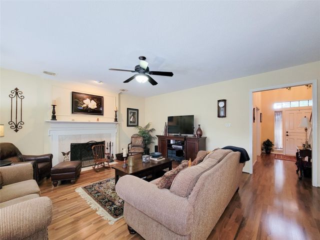 16911 Shady Square Court, Houston, TX 77095