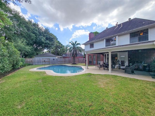 16911 Shady Square Court, Houston, TX 77095