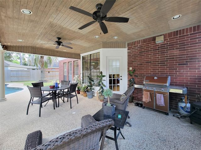 16911 Shady Square Court, Houston, TX 77095